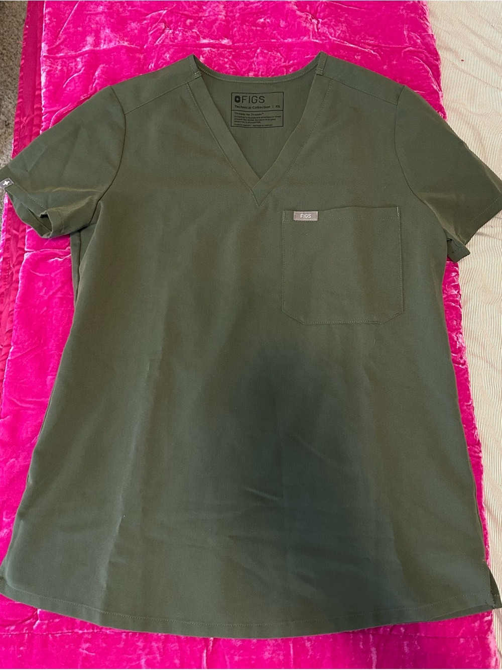 FIGS catarina top Olive Green